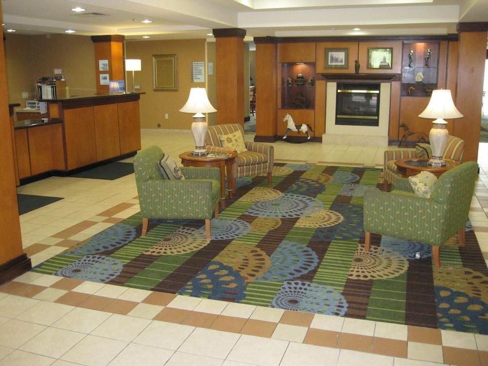Holiday Inn Express Williamston By Ihg Екстериор снимка