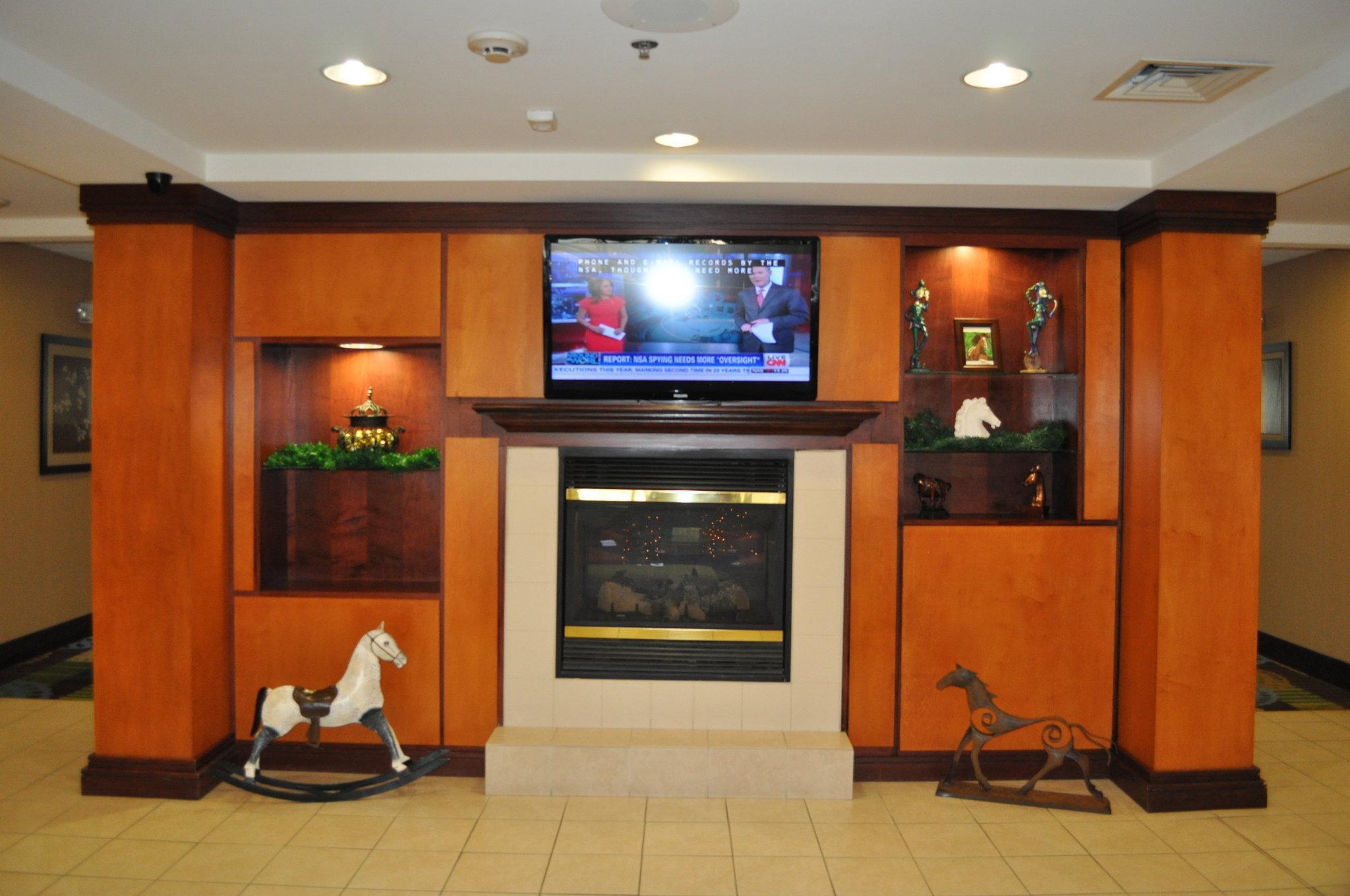 Holiday Inn Express Williamston By Ihg Екстериор снимка