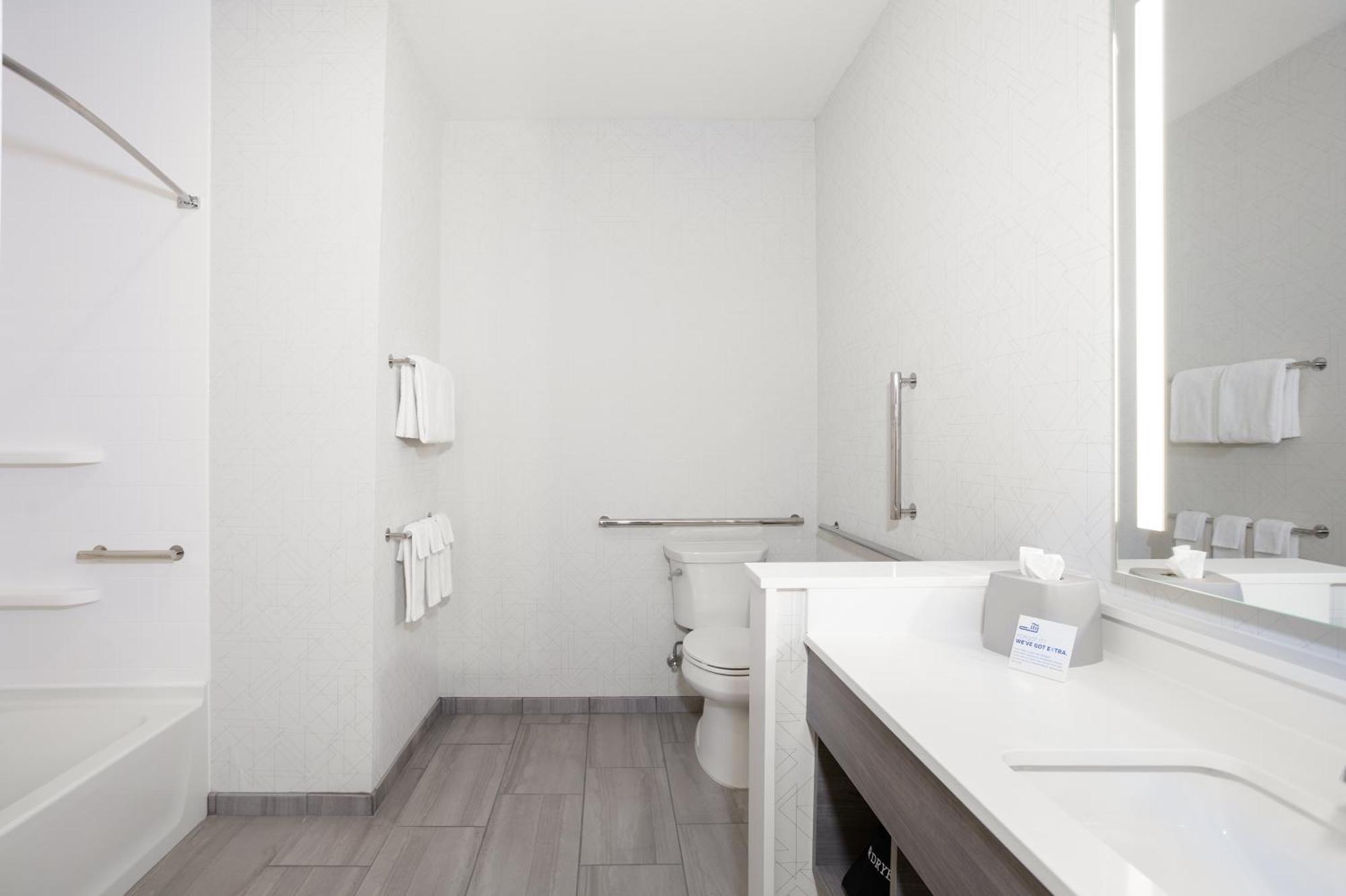 Holiday Inn Express Williamston By Ihg Екстериор снимка