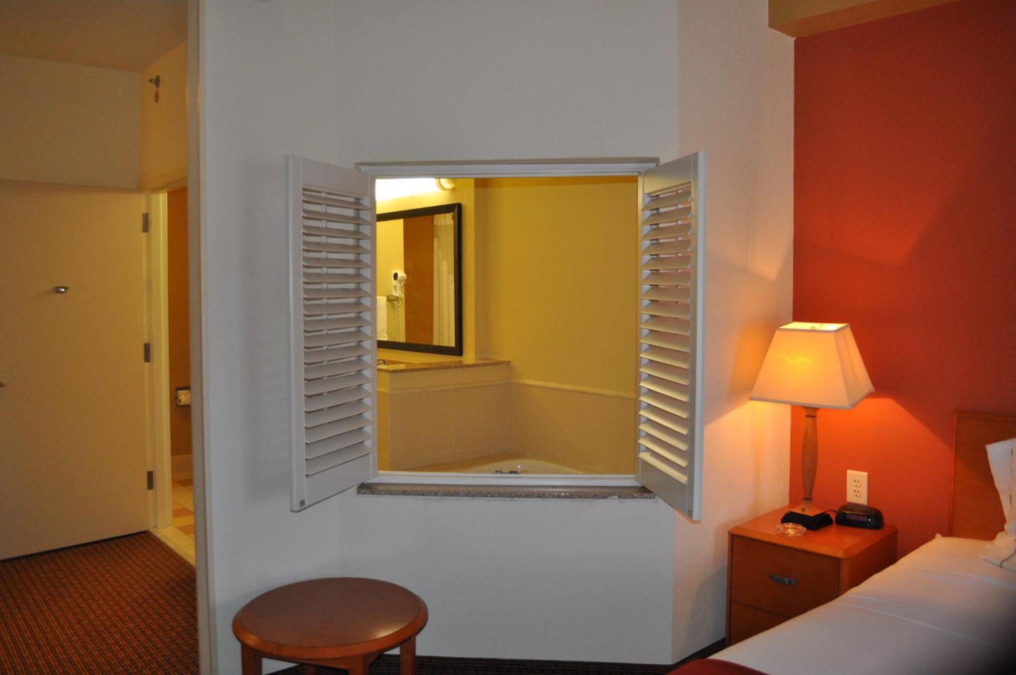Holiday Inn Express Williamston By Ihg Екстериор снимка