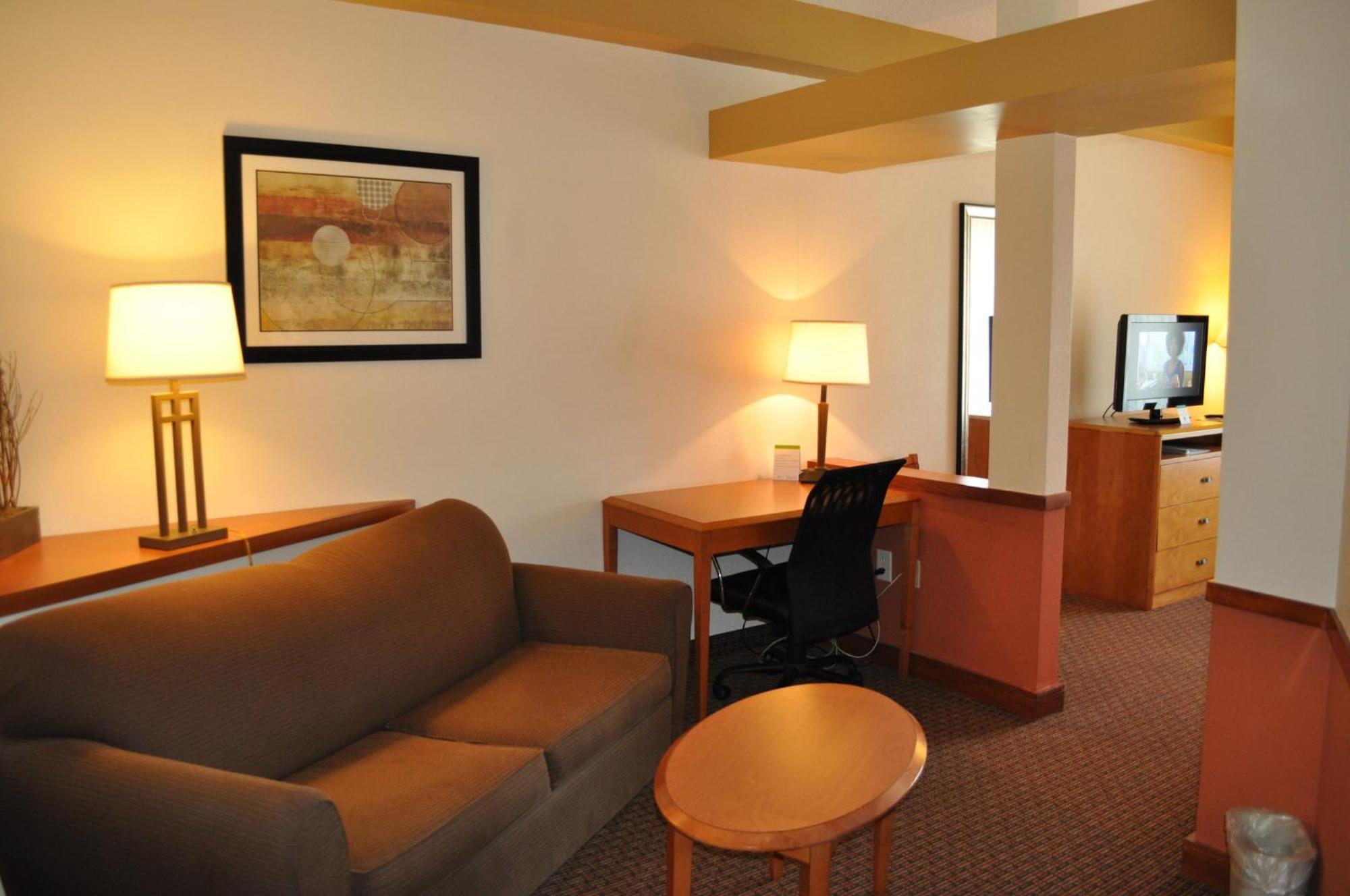 Holiday Inn Express Williamston By Ihg Екстериор снимка