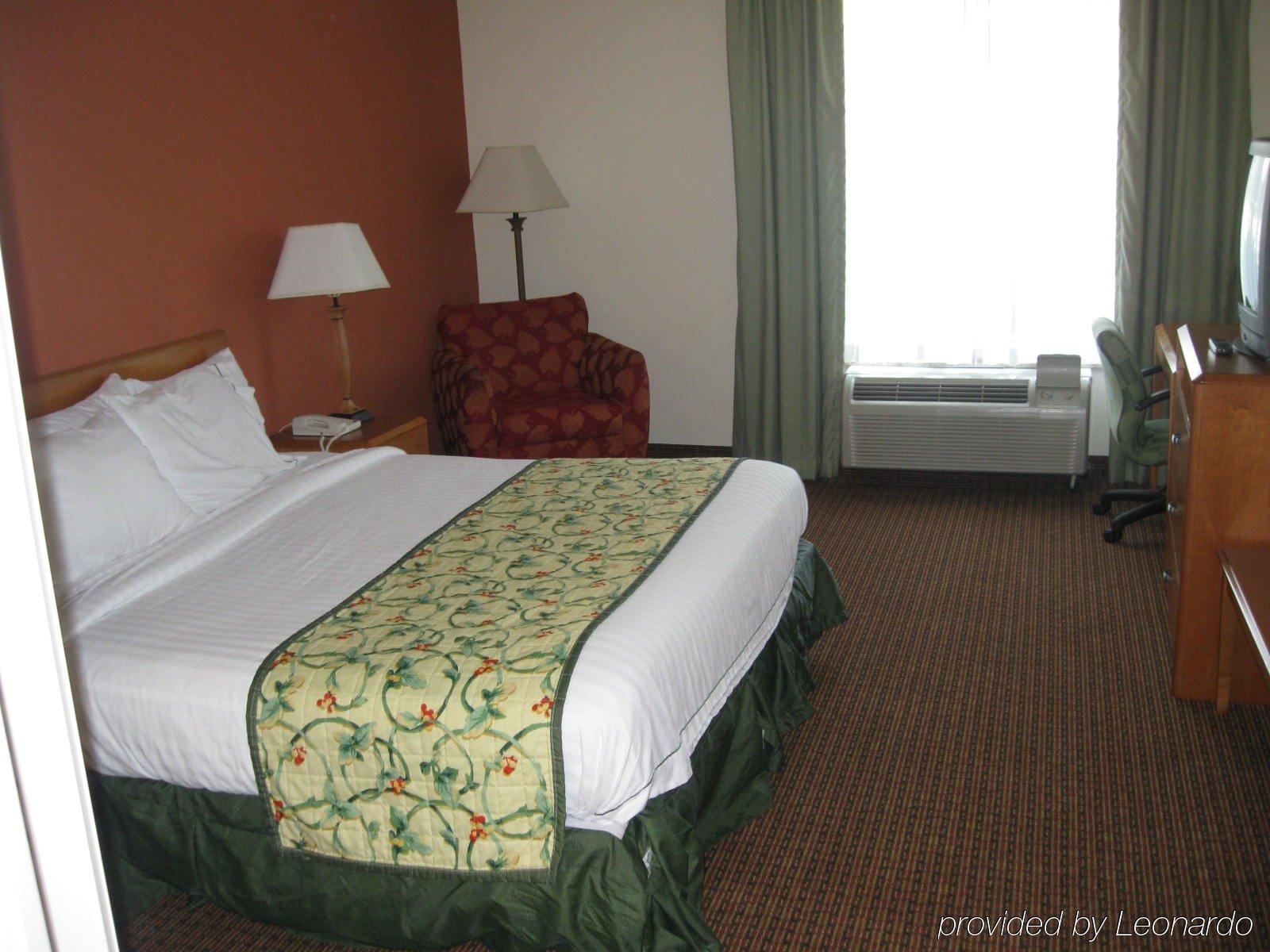 Holiday Inn Express Williamston By Ihg Екстериор снимка